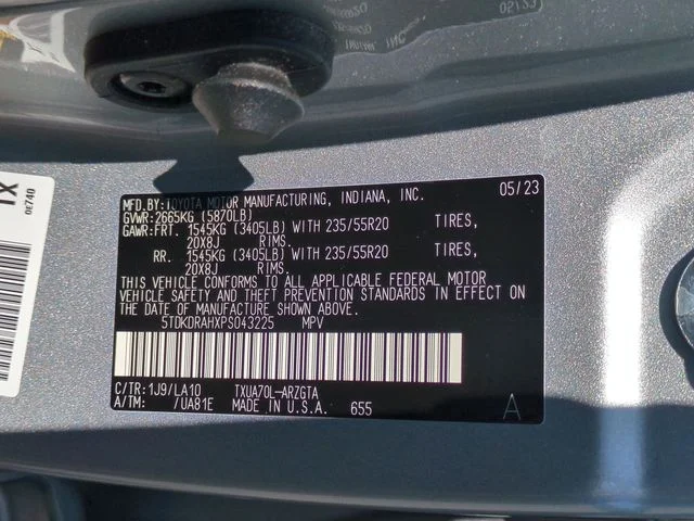 Used 2023 Silver Toyota Platinum image 38