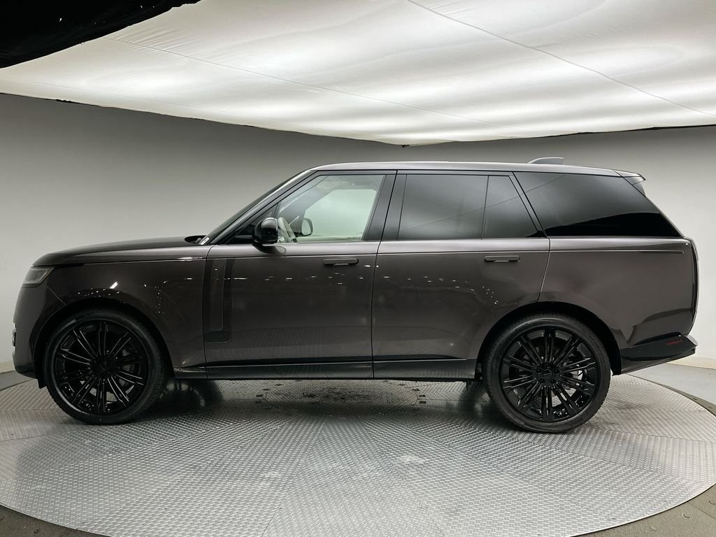 New 2026 Charente Grey Prem Met Land Rover SE image 2