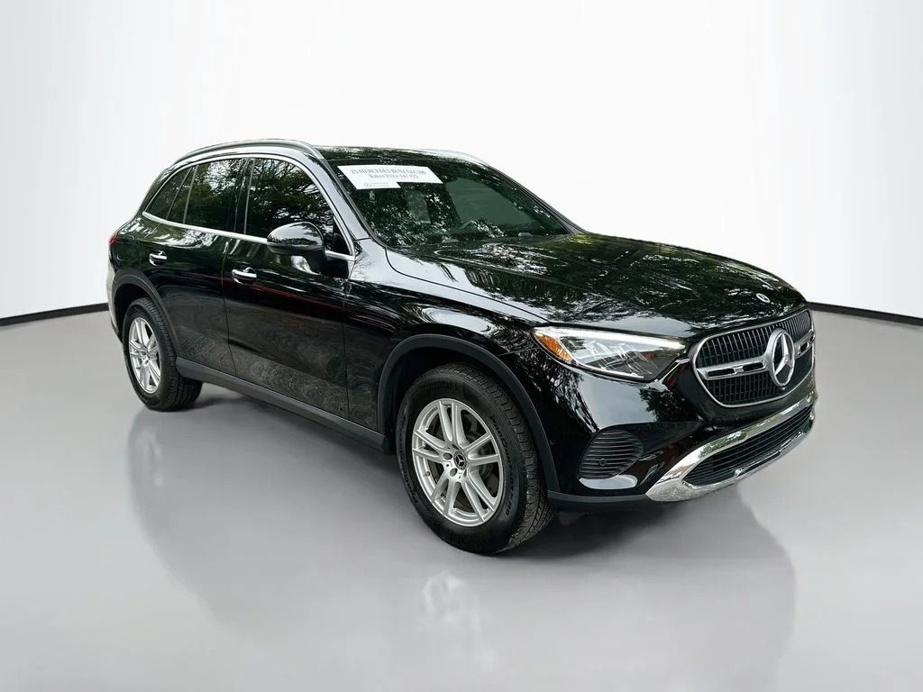 Used 2025 Black Mercedes-Benz GLC 300 image 7