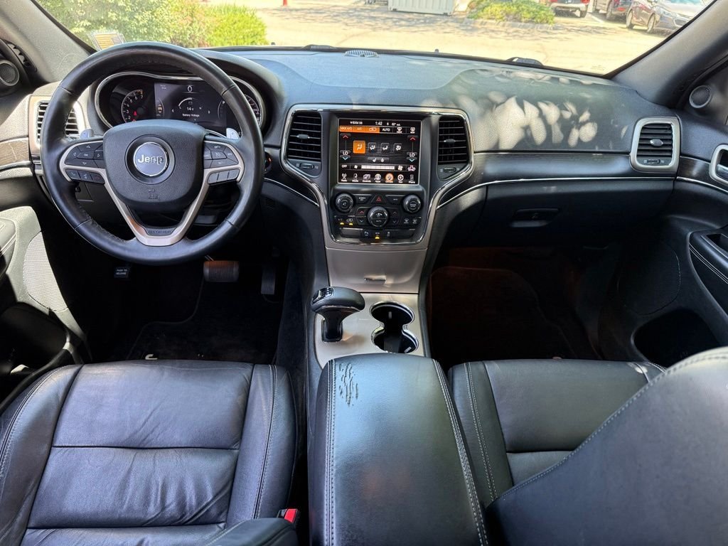 Used 2014 Brilliant Black Crystal Pearlcoat Jeep Limited image 15