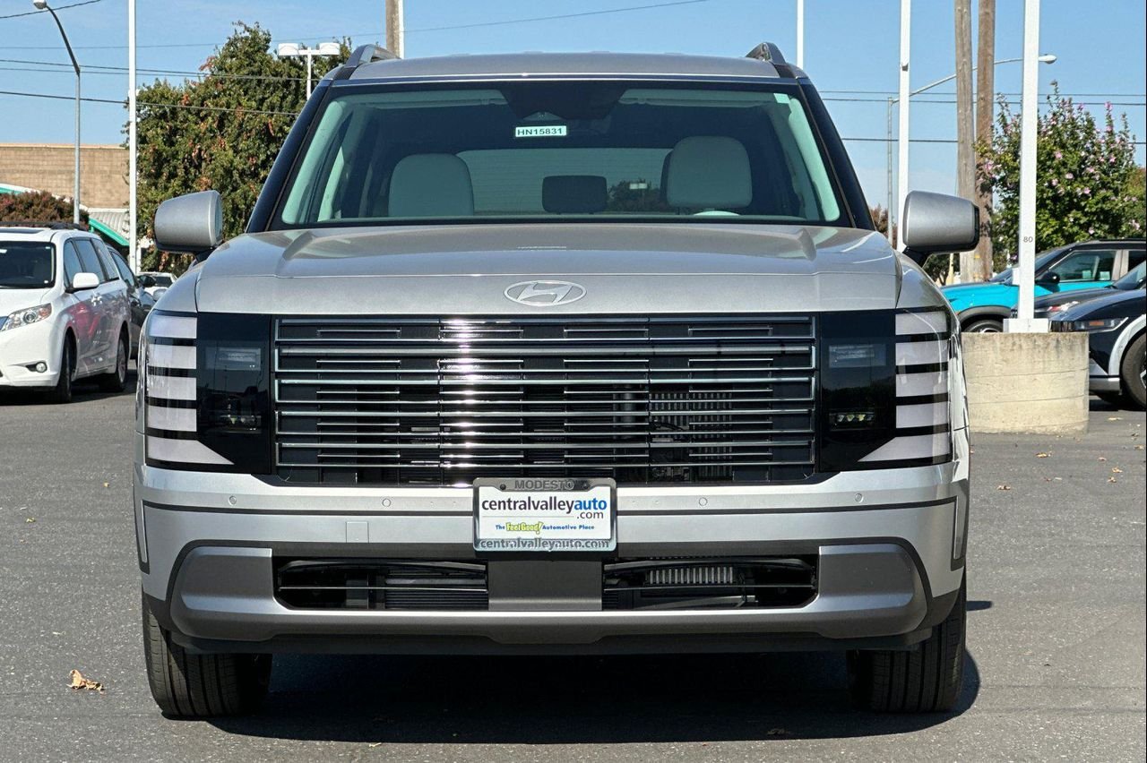 New 2026 Typhoon Silver Metallic Hyundai SEL 8P image 9