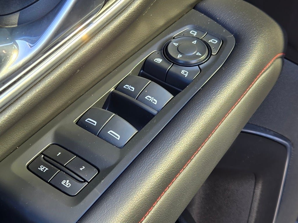 2021 Chevrolet Suburban RST - Photo 24