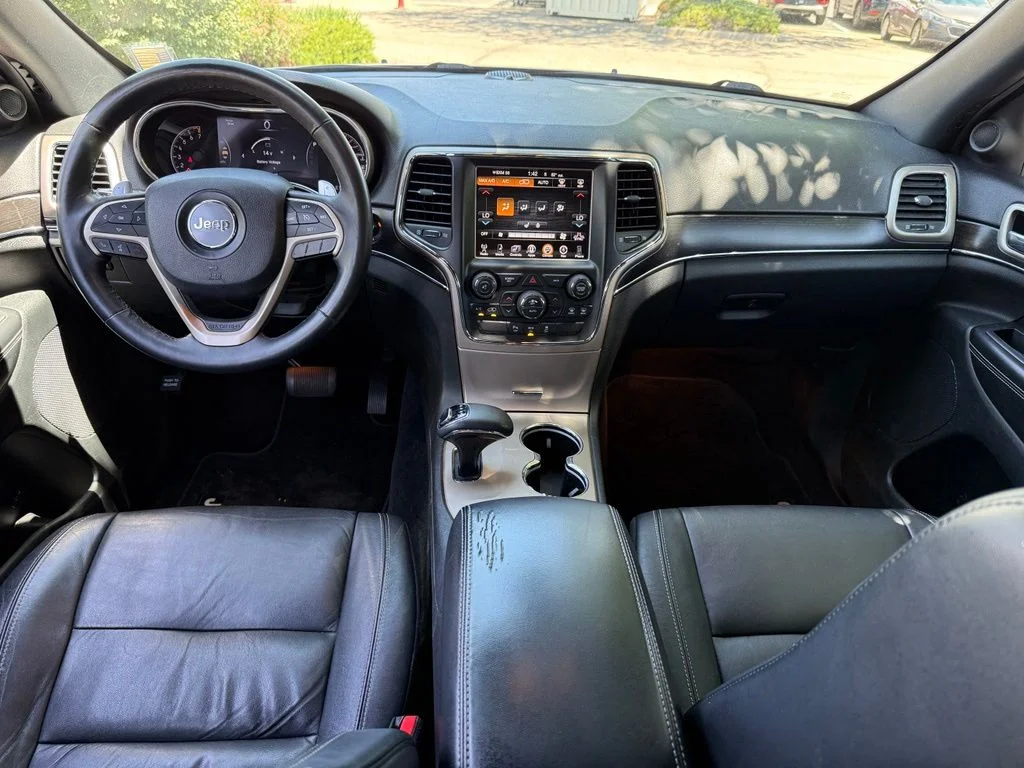 Used 2014 Brilliant Black Crystal Pearlcoat Jeep Limited image 15