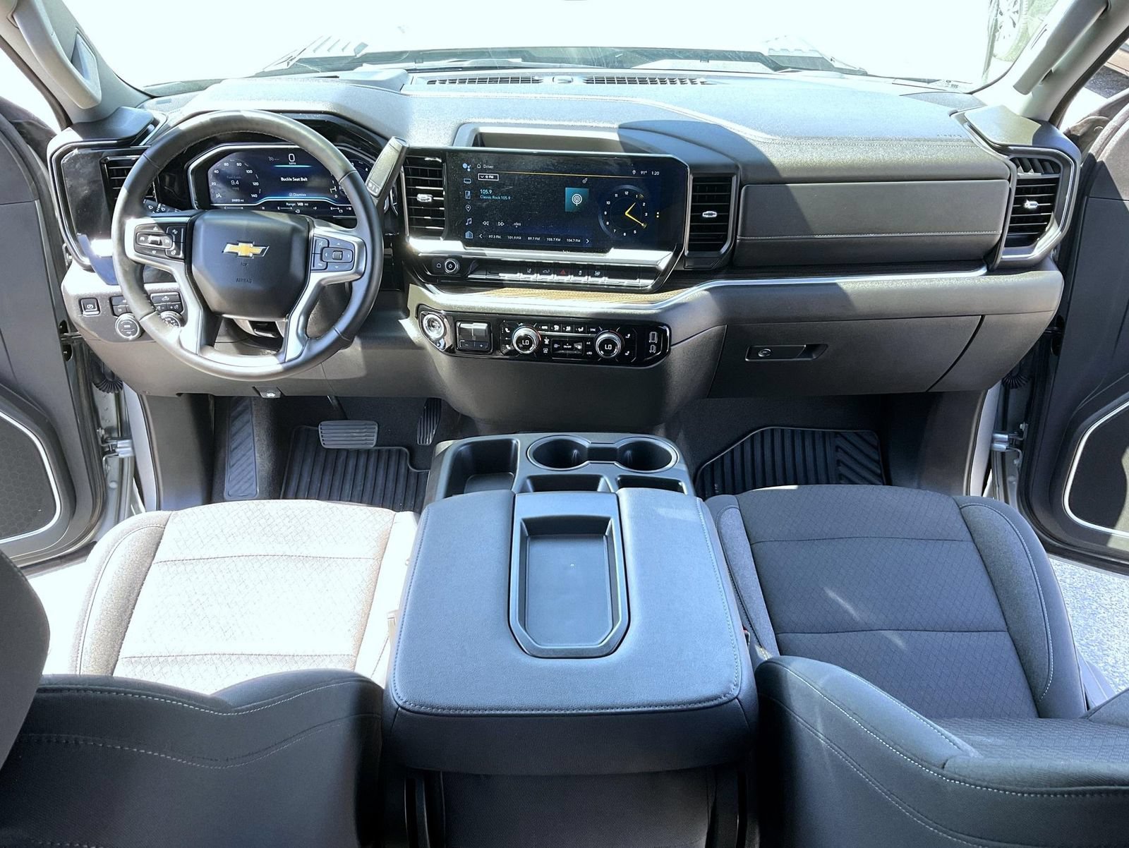 2025 Chevrolet Silverado 2500HD LT - Photo 15