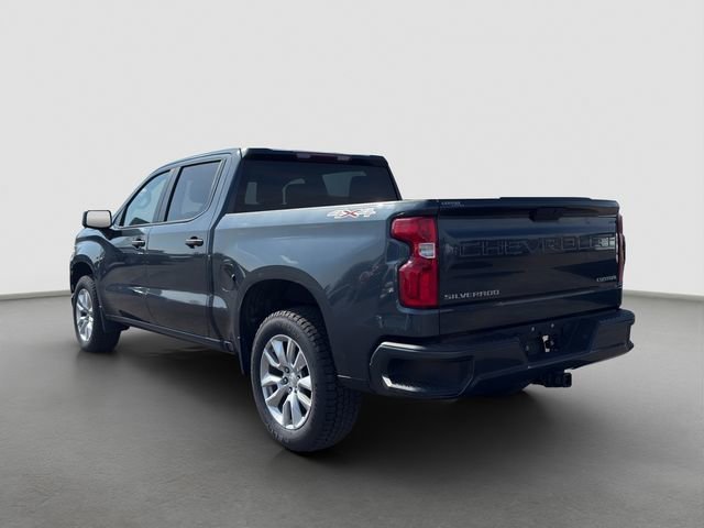 View vehicle photo 4