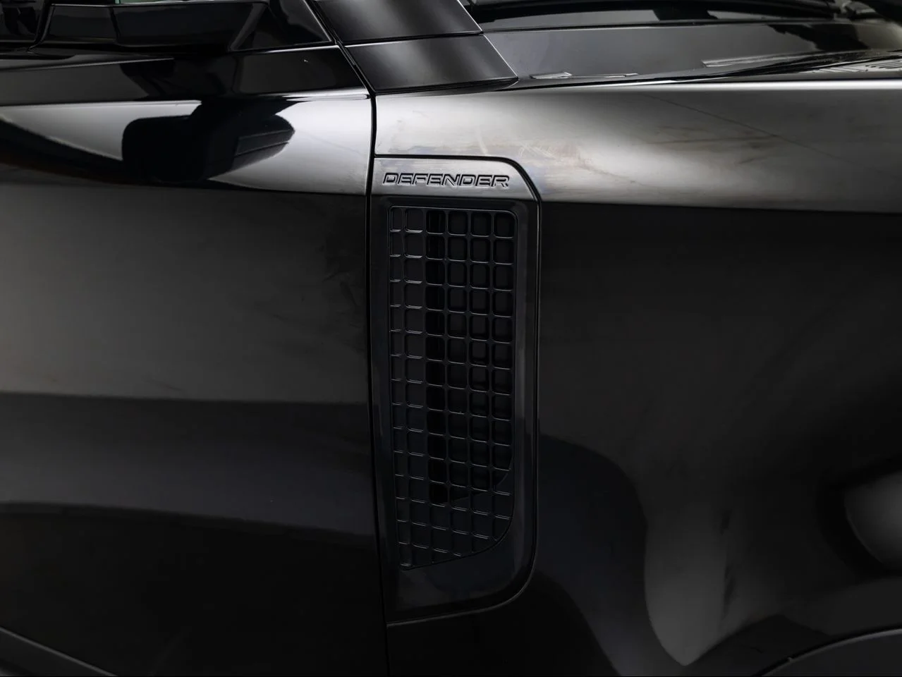 Used 2023 Santorini Black Metallic Land Rover 90 S image 11