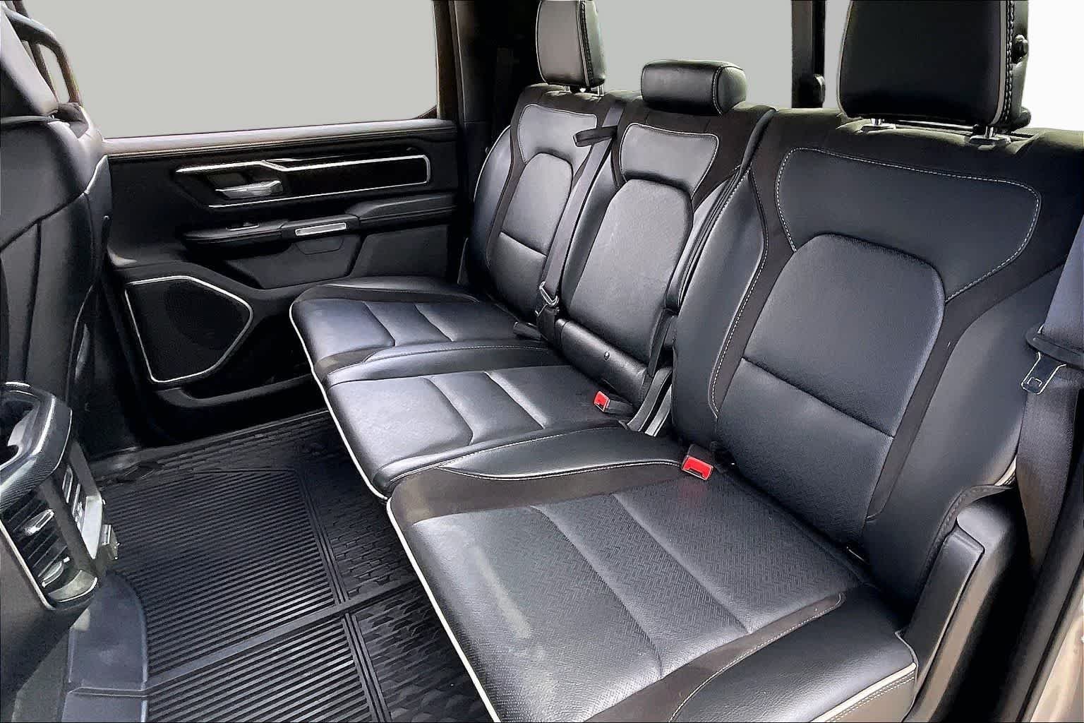 Used 2022 Billet Silver Metallic Clearcoat Ram Laramie image 20