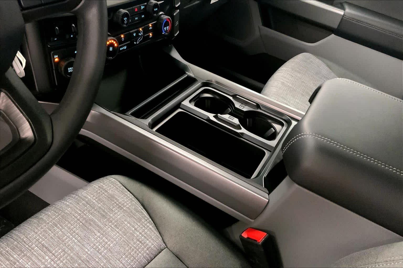 New 2026 Oxford White Ford F-350® XLT image 6