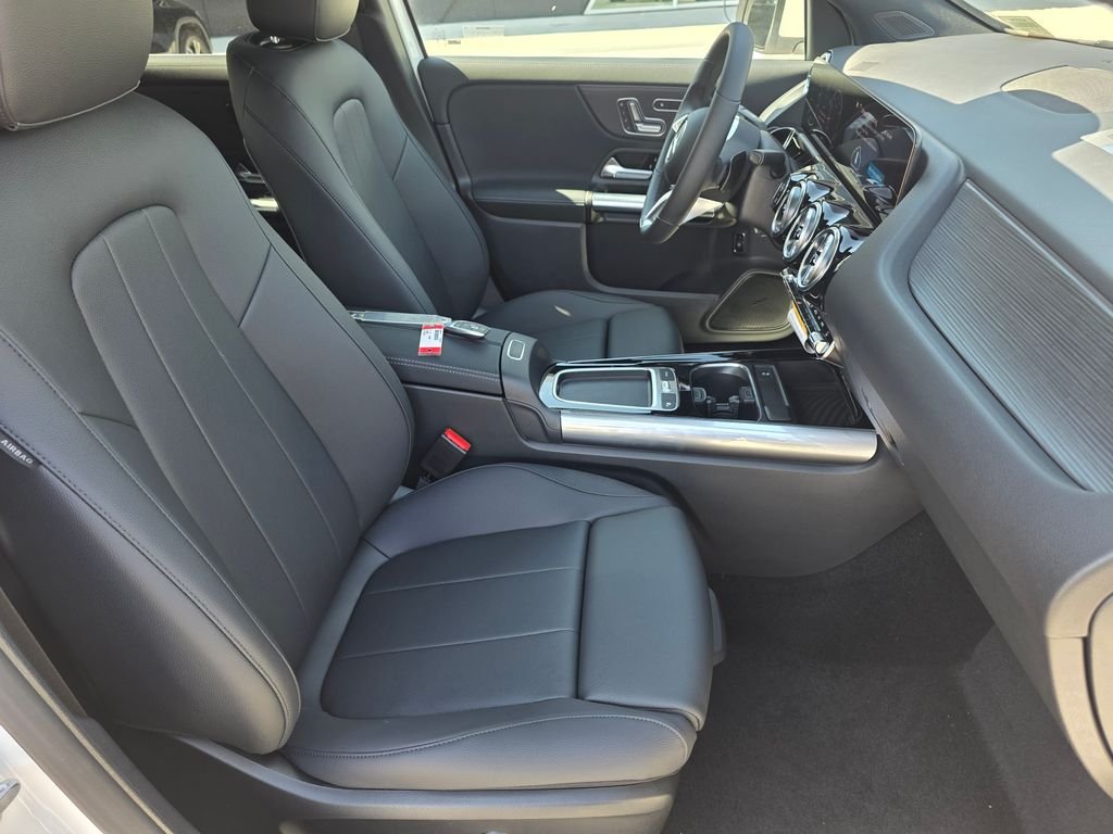 New 2026 Polar White Mercedes-Benz GLA 250 image 20