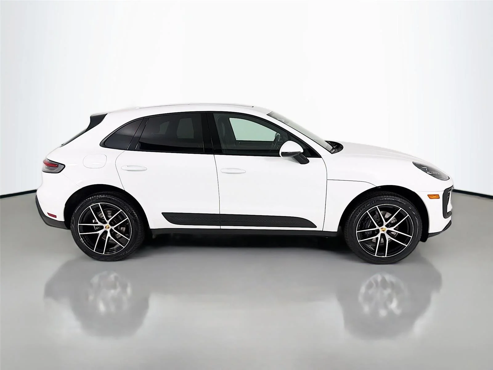 Used 2023 White Porsche T image 27