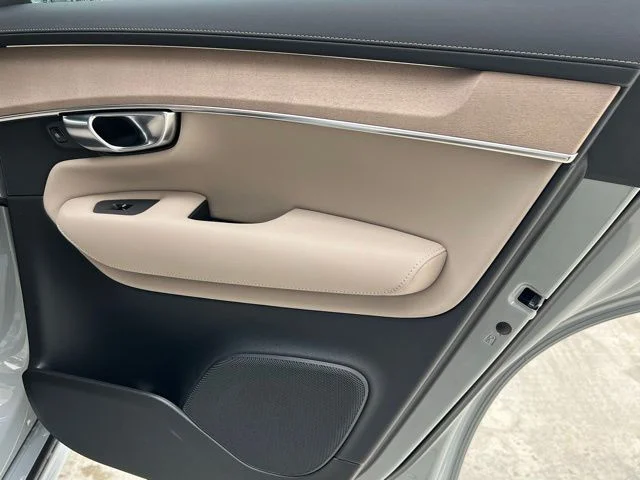 2026 Volvo XC90 Plus - Photo 27