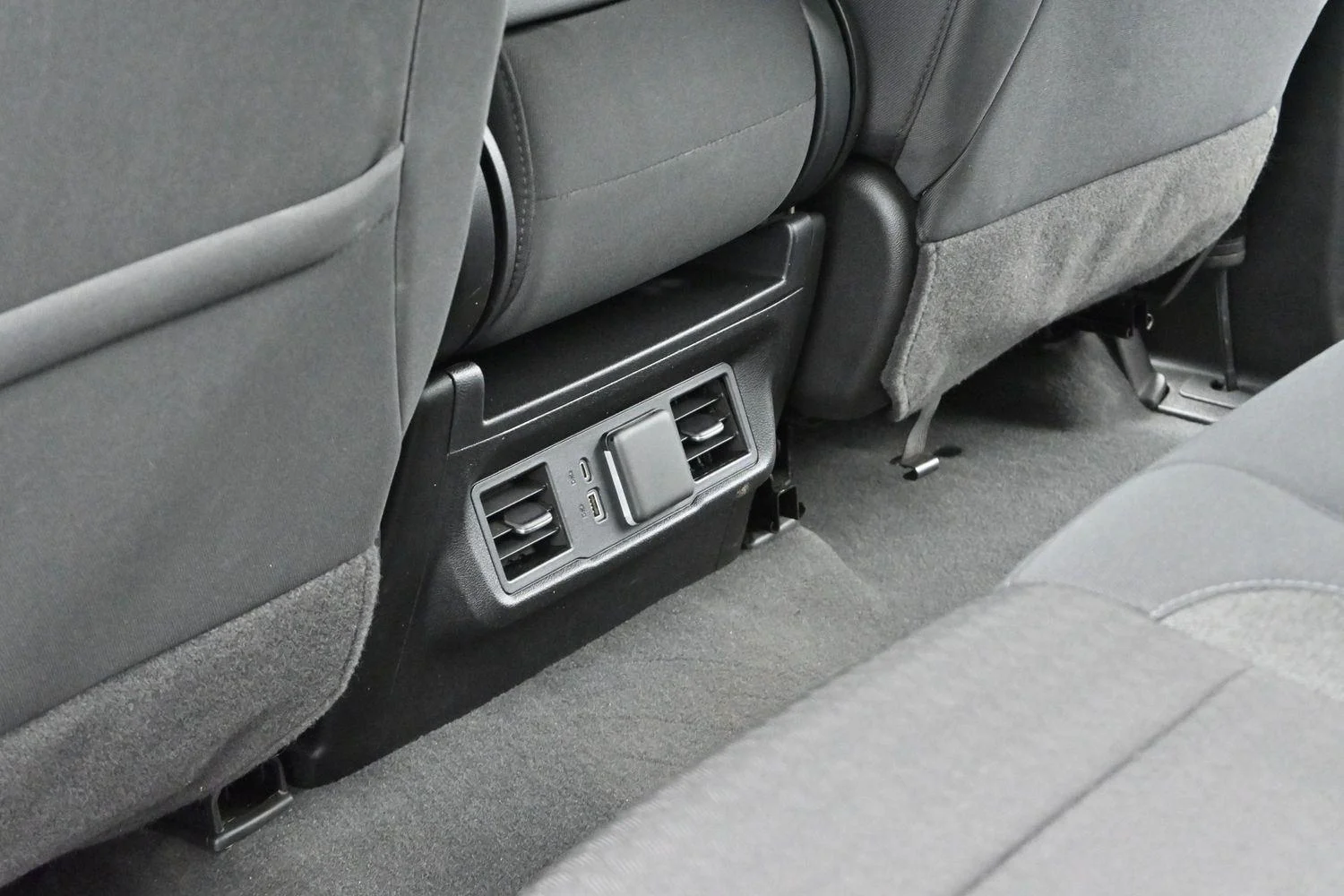 Used 2025 Summit White Chevrolet LT image 29