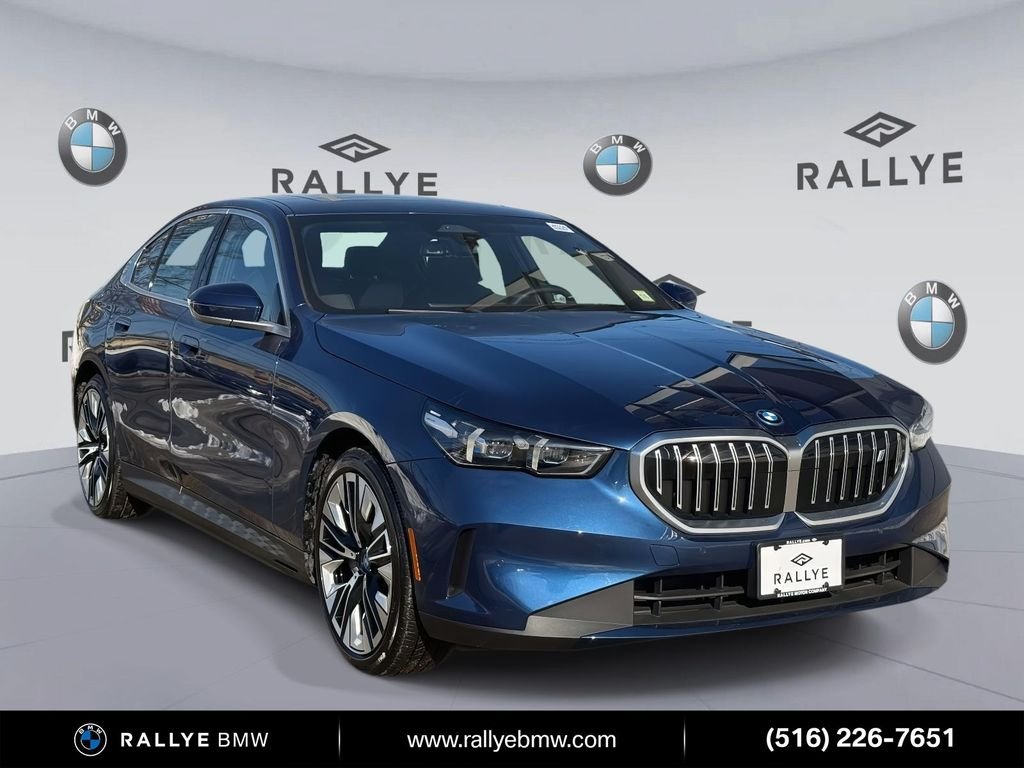 2024 BMW i5 eDrive40's photo