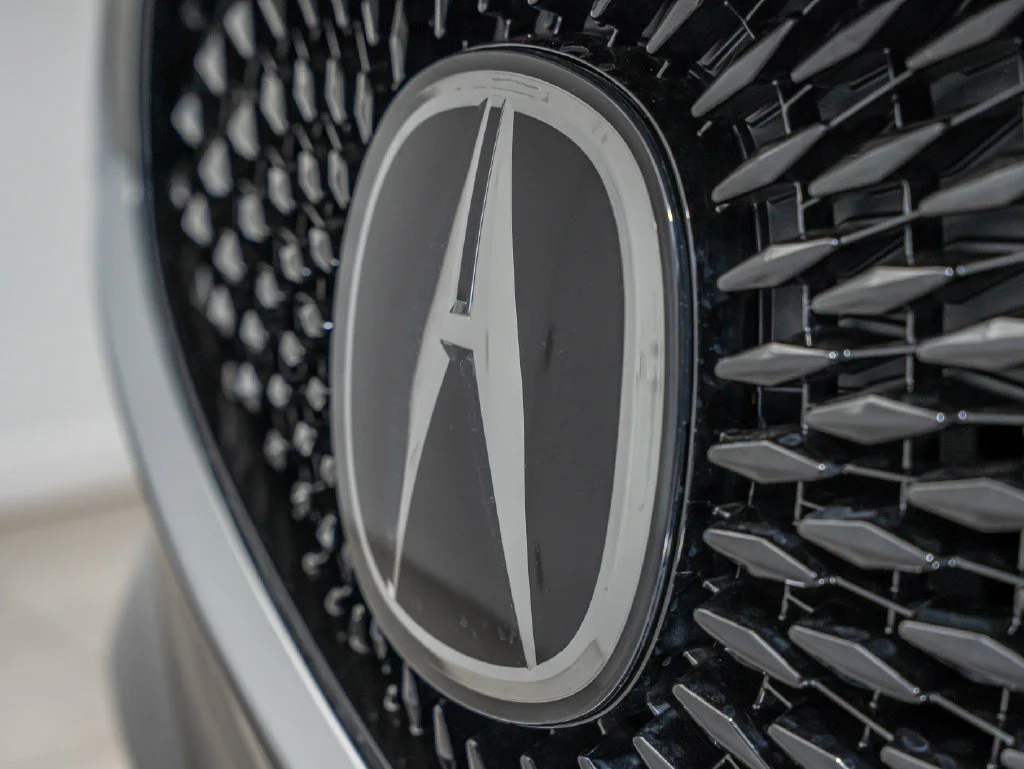 Used 2024 Liquid Carbon Metallic Acura Technology image 3