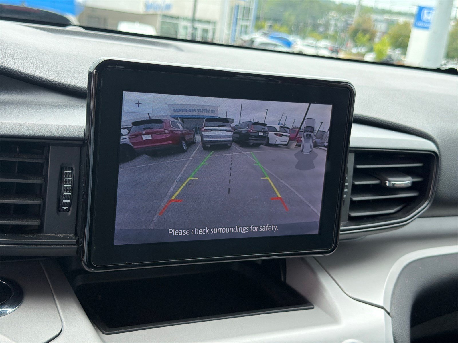 Used 2023 Agate Black Metallic Ford XLT image 32