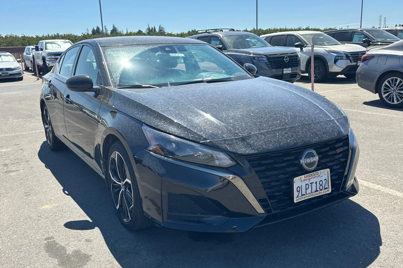 Used 2024 Super Black Nissan 2.5 SR image 2
