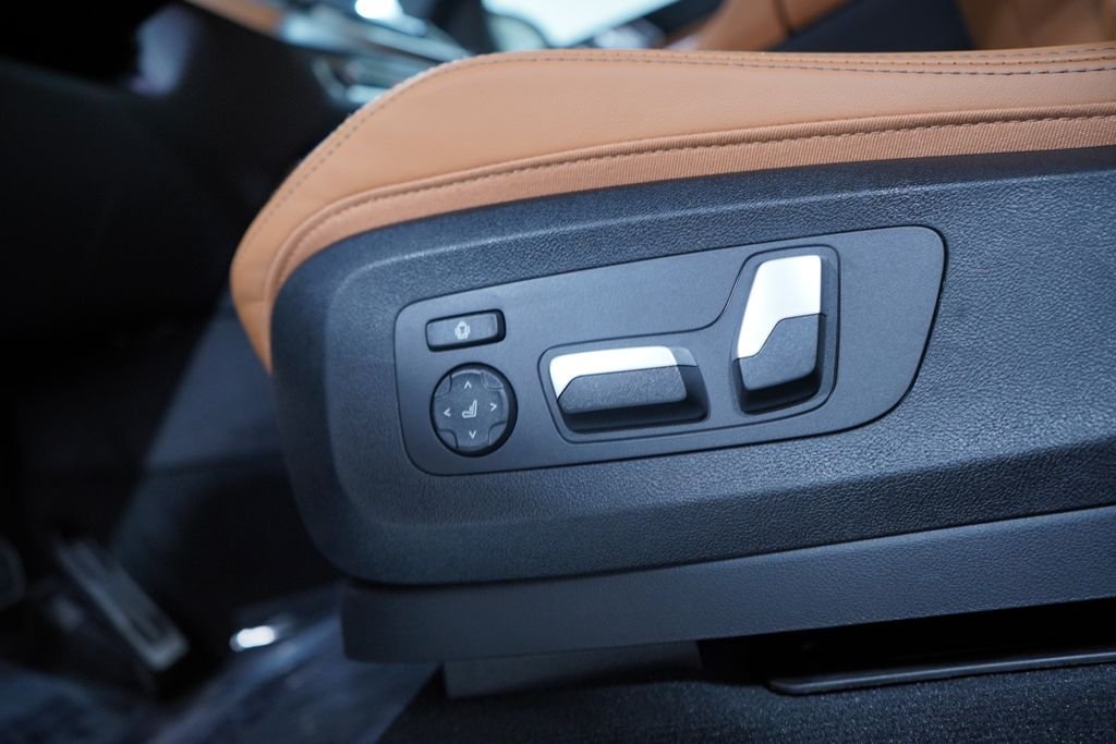 New 2026 Black Sapphire Metallic BMW sDrive40i image 8
