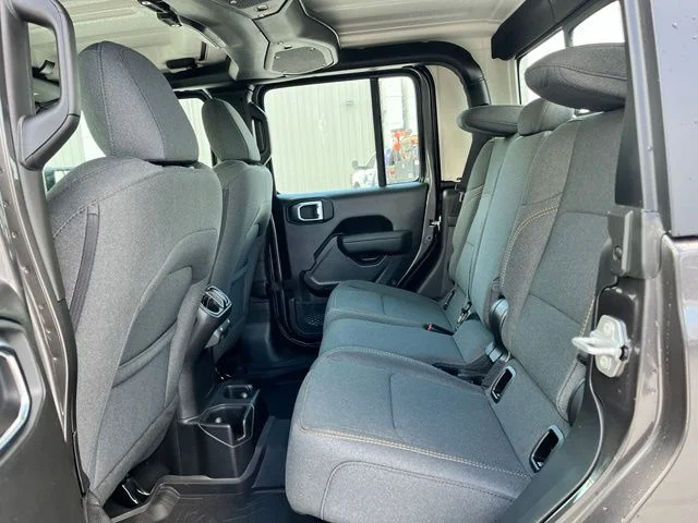 New 2026 Granite Crystal Metallic Clearcoat Jeep Sport image 18