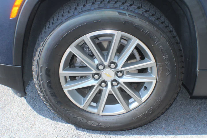Used 2023 Northsky Blue Metallic Chevrolet LT Leather image 5