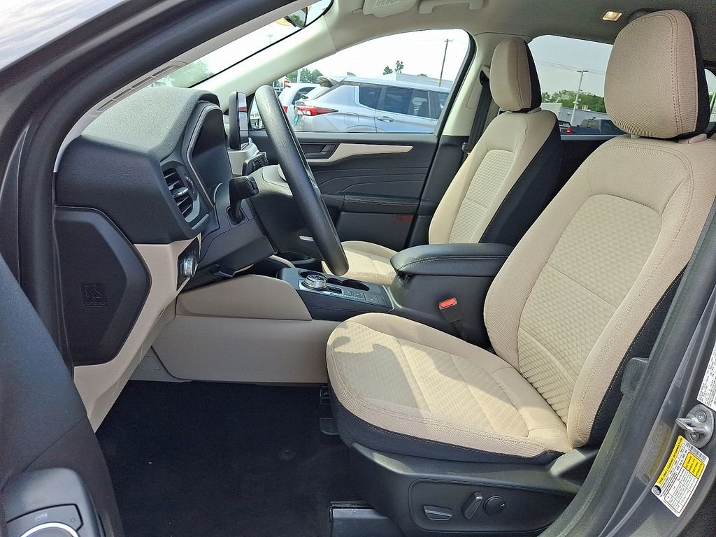 Used 2022 Gray Ford SE image 14