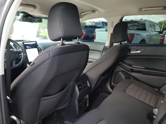 Used 2024 Gray Ford SE image 12