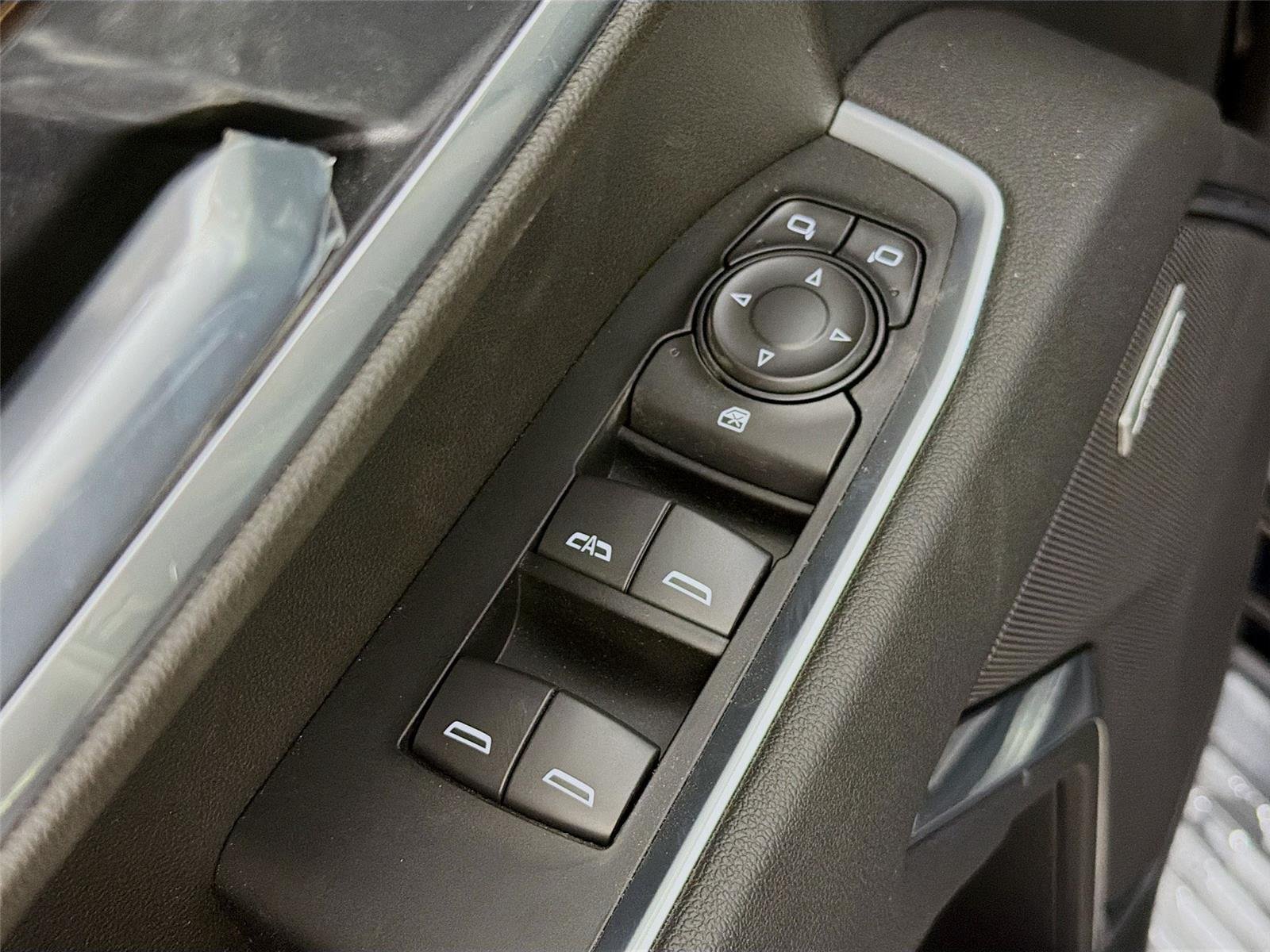 New 2026 Onyx Black GMC Elevation image 24
