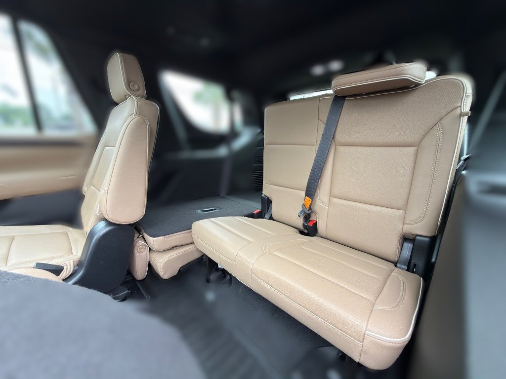 Used 2022 Summit White Chevrolet Premier image 8