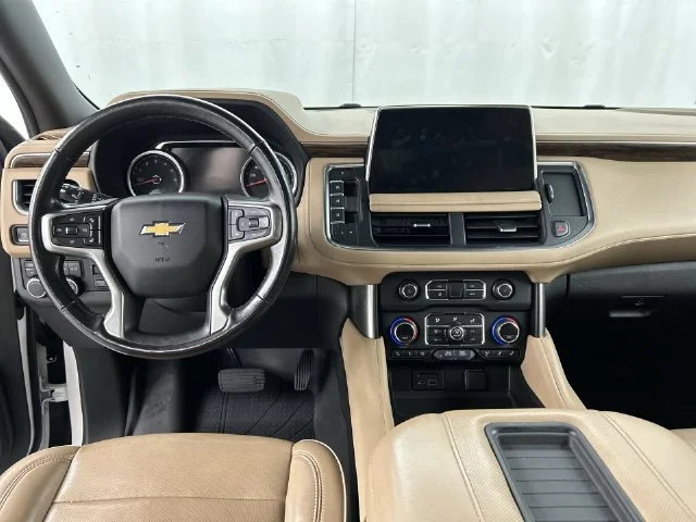 Used 2021 IRIDESCENT PEARL TRICOAT Chevrolet Premier image 25