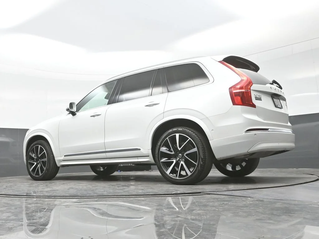 Certified Used 2024 Crystal White Volvo Plus image 30