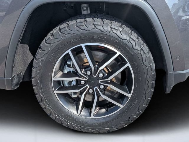 Used 2021 Gray Jeep Trailhawk image 10