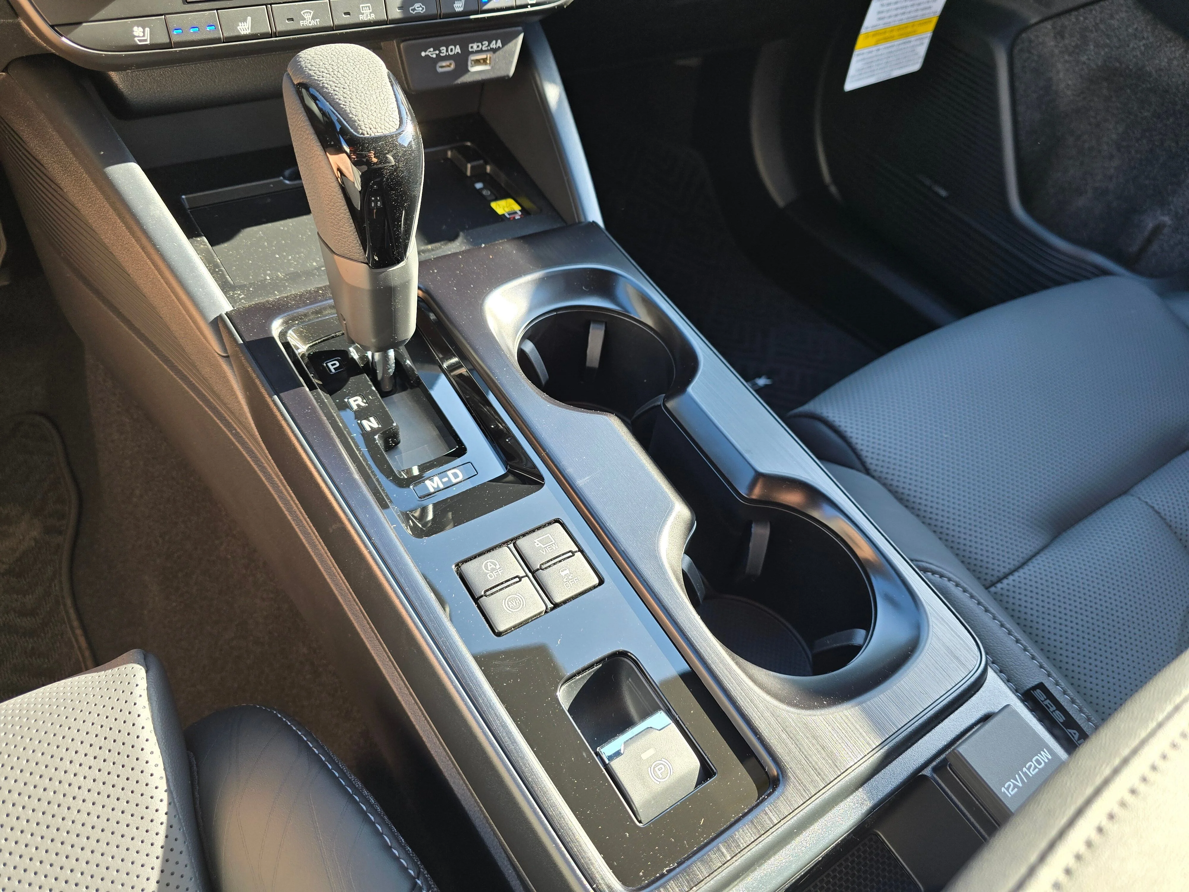 New 2026 ICE SILVER METALLIC Subaru Touring image 25