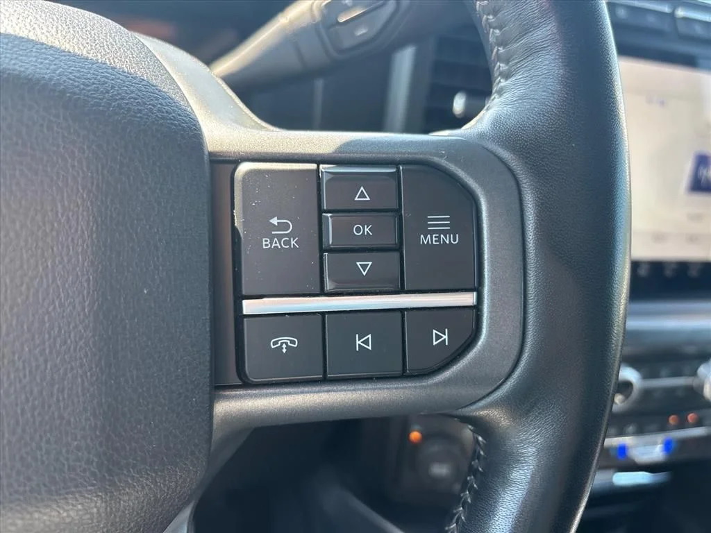 Used 2023 White Ford Lariat image 30