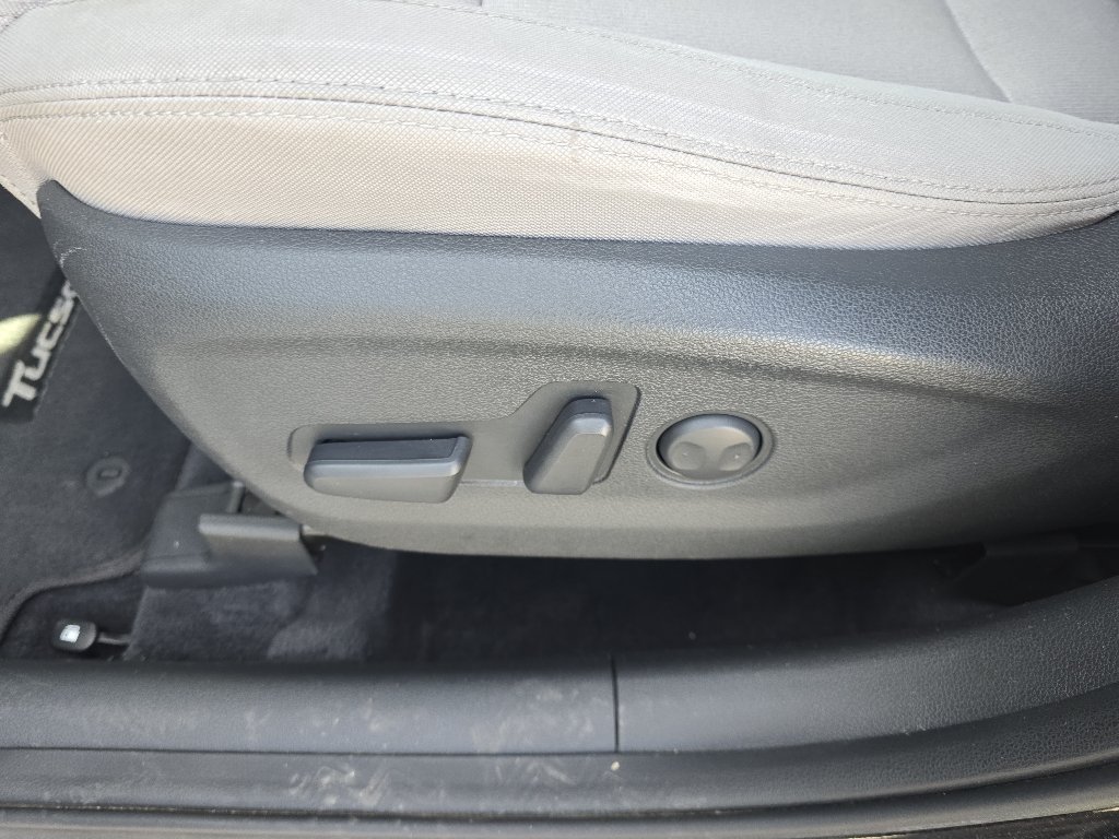 Used 2018 Black Noir Pearl Hyundai SEL image 16