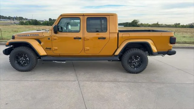 New 2026 Goldilocks Exterior Paint Jeep Texas Trail image 5