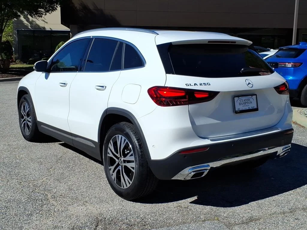 Certified Used 2026 Polar White Mercedes-Benz GLA 250 image 10