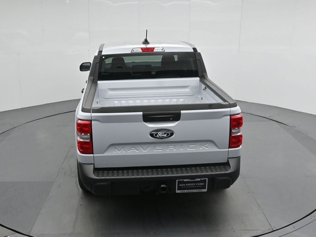 New 2026 Space White Metallic Ford XLT image 34