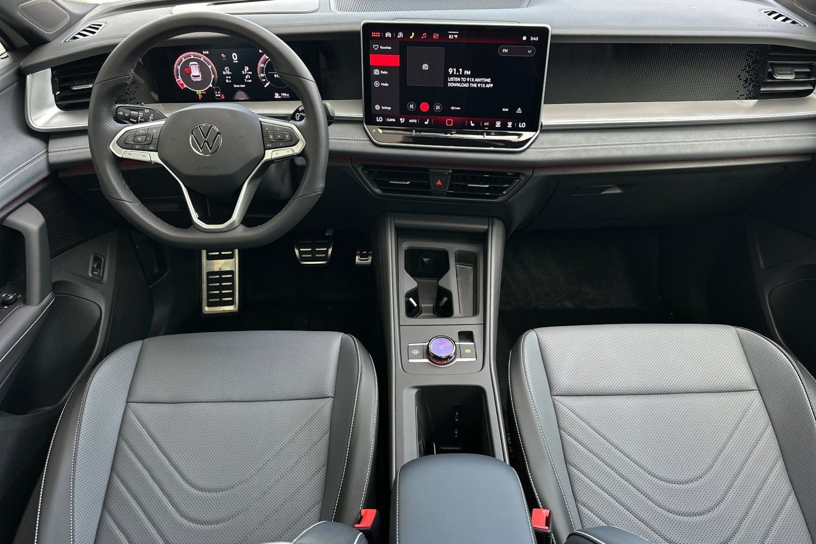 New 2026  Volkswagen 2.0T SE R-Line Black image 13