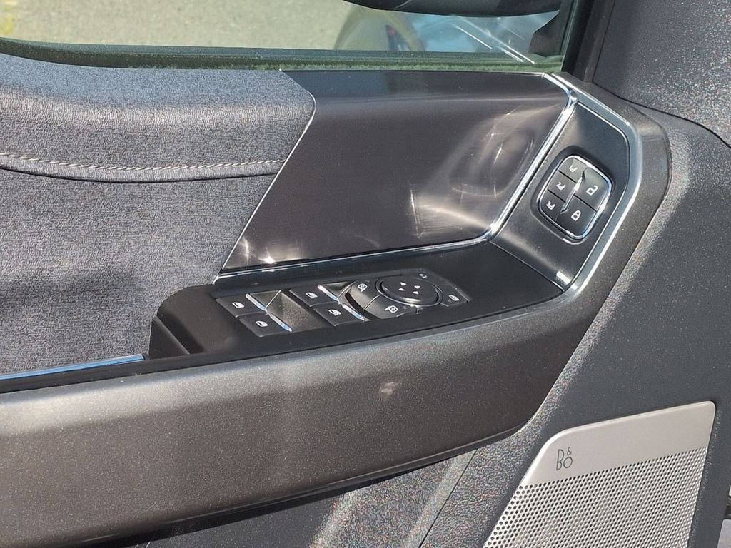 Used 2023 Silver Metallic Ford Lariat image 10
