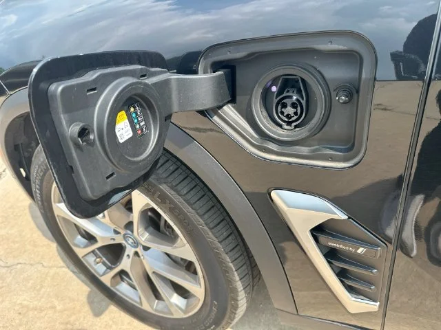 Used 2024 Black BMW xDrive50e image 48