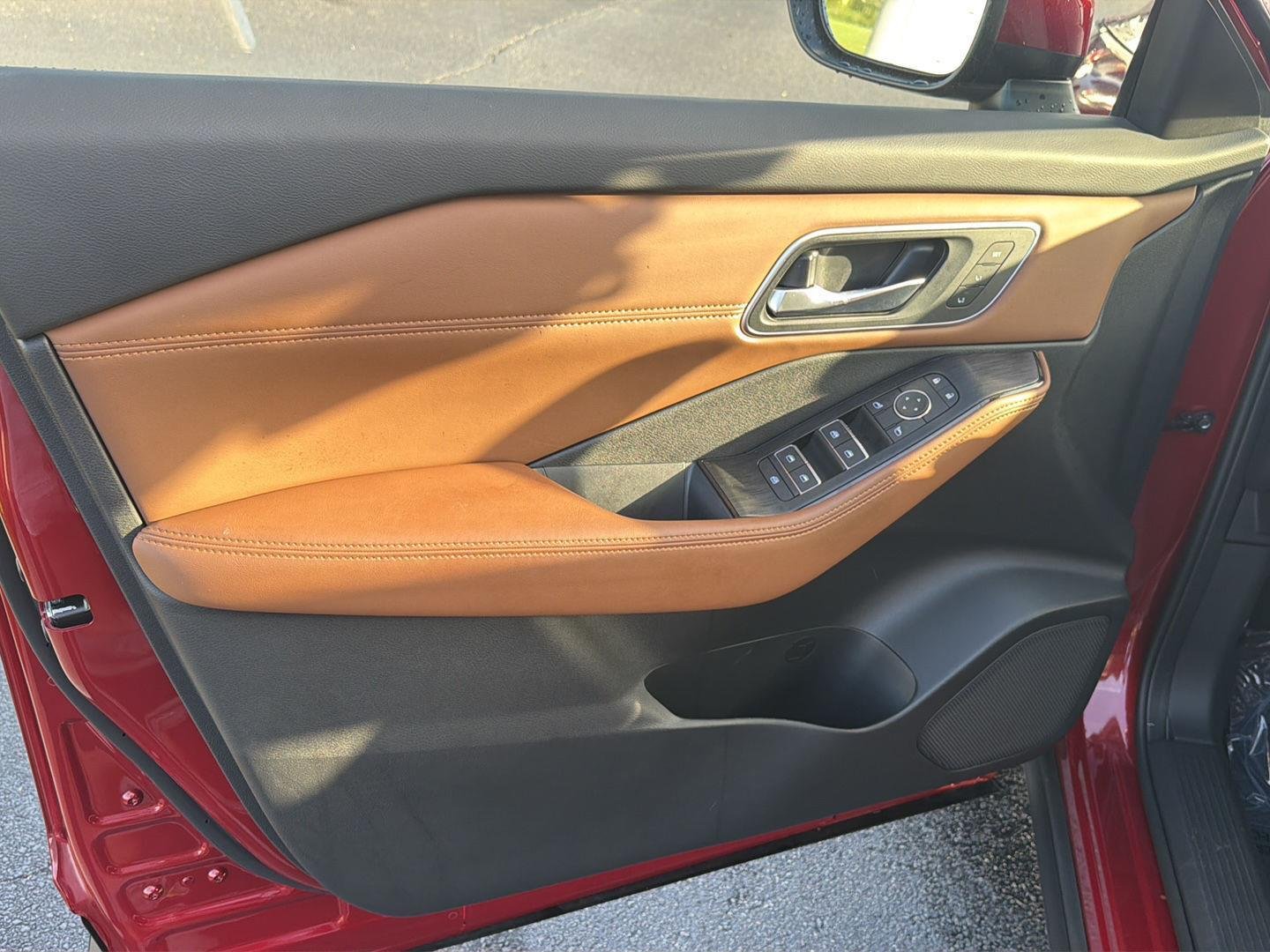 Used 2026 Scarlet Ember Tintcoat Nissan Platinum image 16