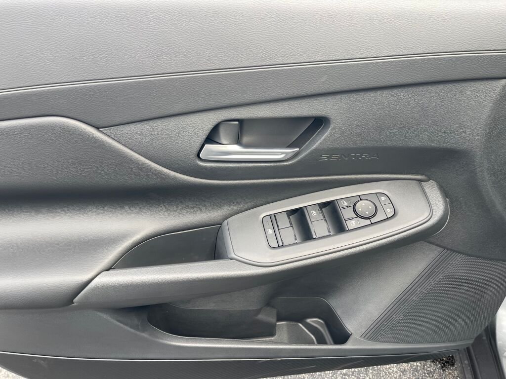 New 2027 Gun Metallic Nissan SV image 7