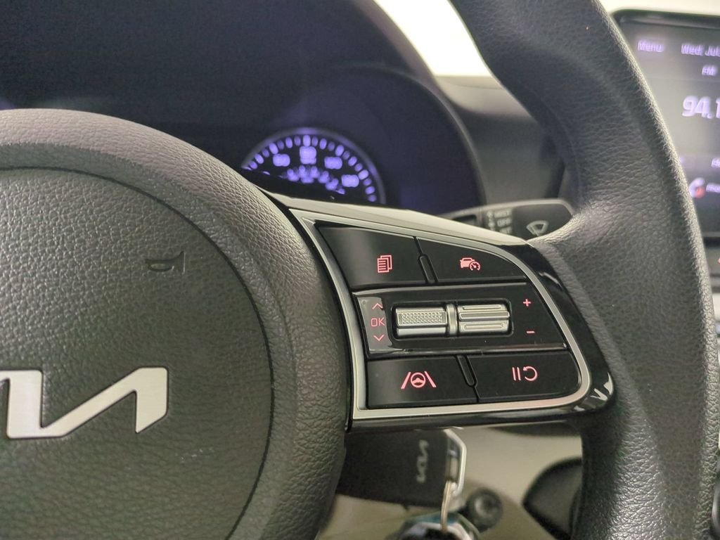 2023 Kia Forte LXS - Photo 30