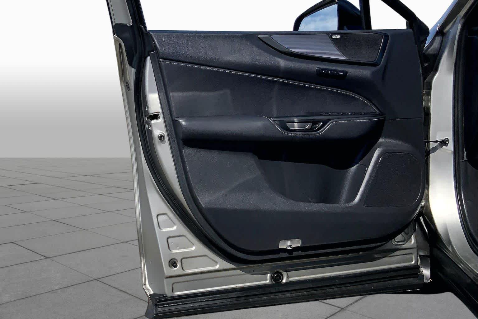 Used 2024 Atomic Silver Lexus F SPORT Handling image 21