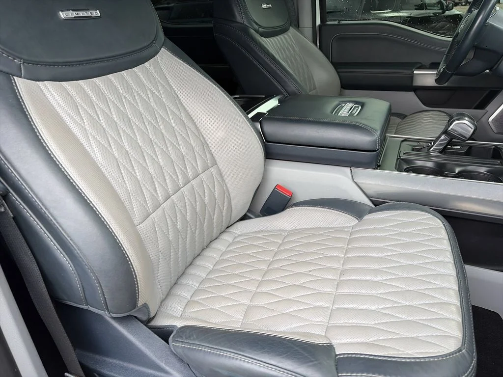 Used 2023 White Ford Limited image 34