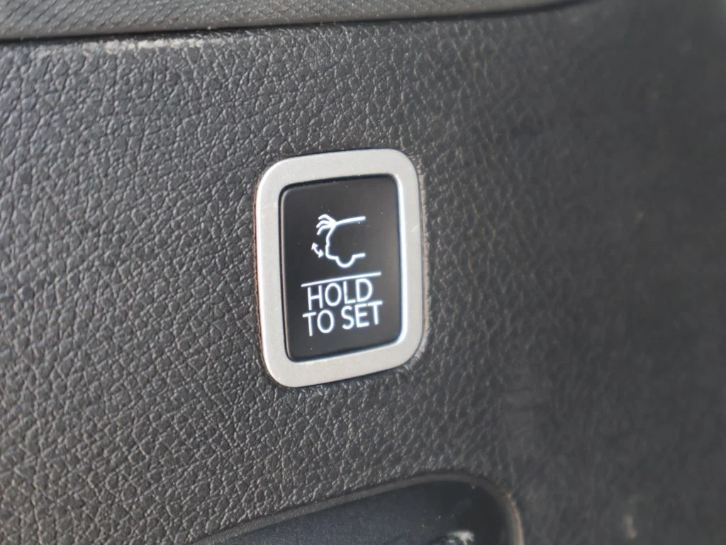 Used 2024 White Jeep Series II image 17