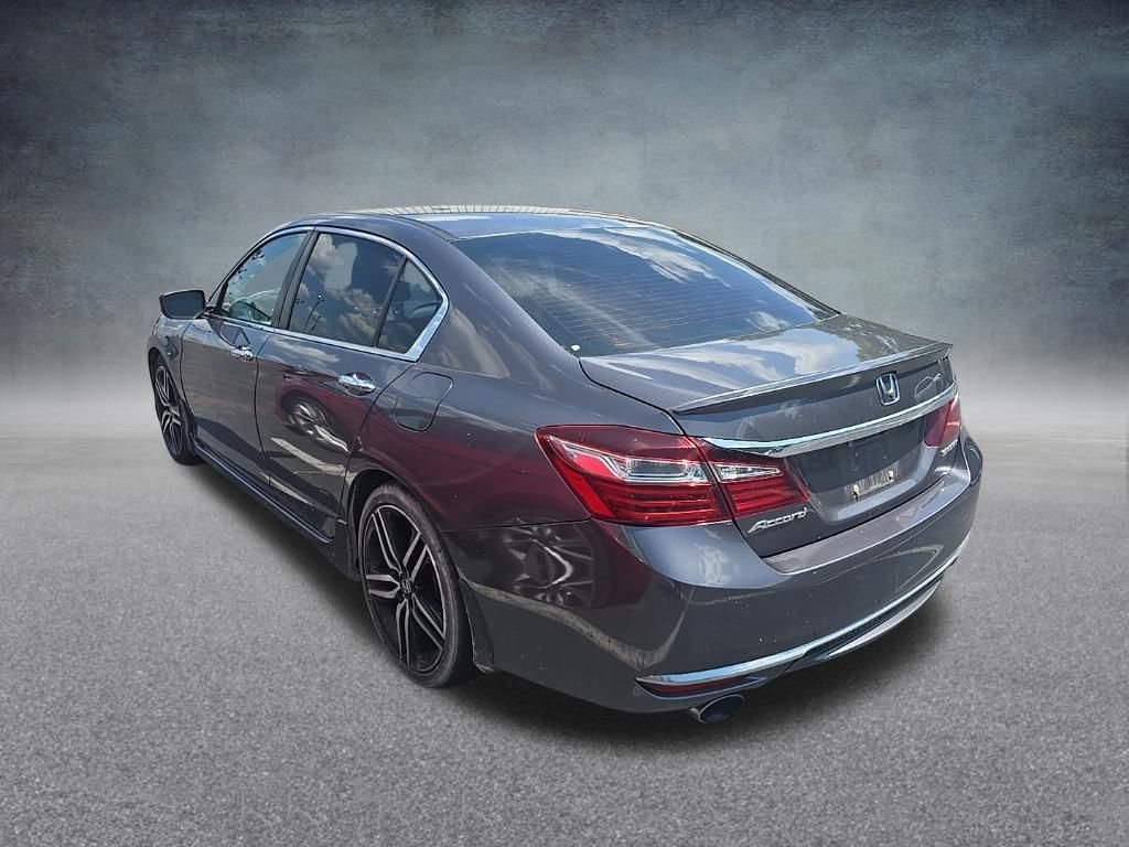 Used 2017 Modern Steel Metallic Honda Sport image 5