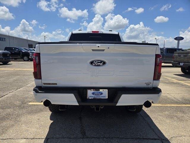 New 2026 Oxford White Ford Tremor® image 4