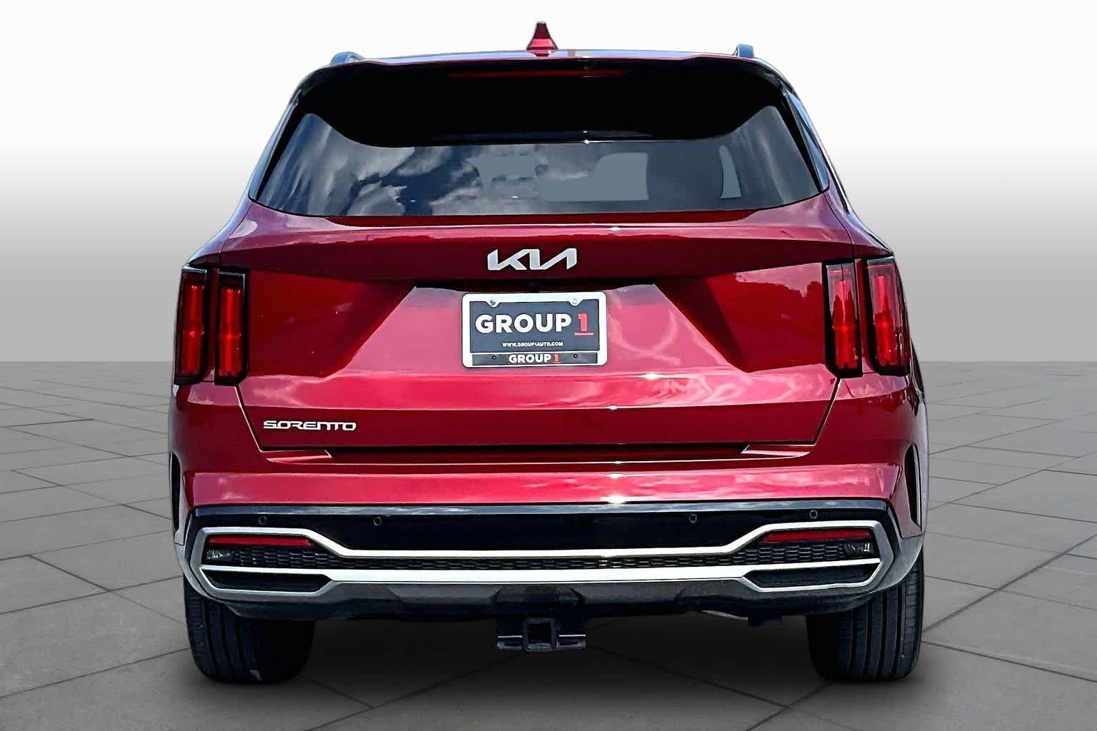 Used 2023 Passion Red Kia SX image 5