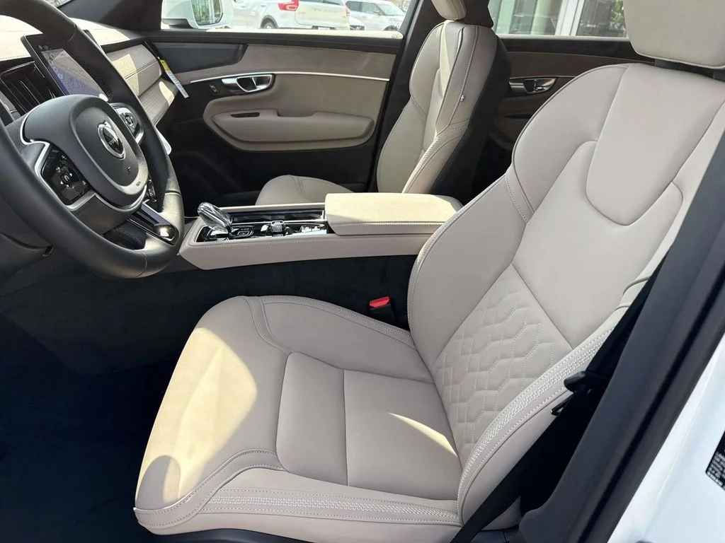 2026 Volvo XC90 Plus - Photo 20