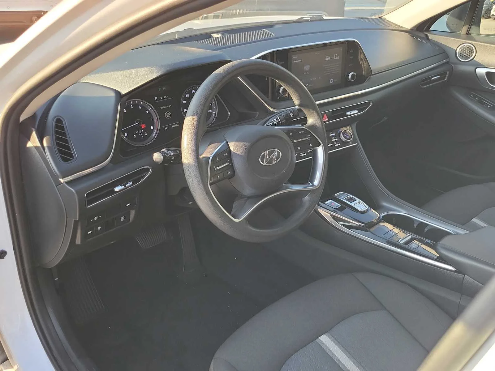 Used 2020 White Hyundai SEL image 16